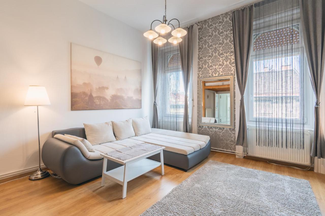 Bright Nest Liszt Academy Apartment Budapest Ngoại thất bức ảnh